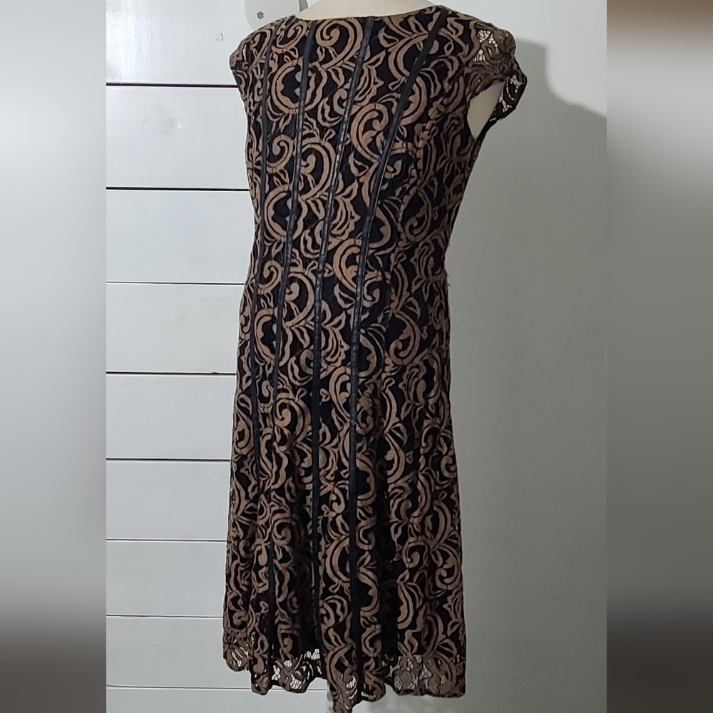 Reba Womens Lace Overlay Black And Gold Fitted Dress Size large, leather trim